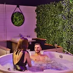 La Parenthese Envoutee מלון דירות 4*