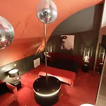 La Parenthese Envoutee אמיינס