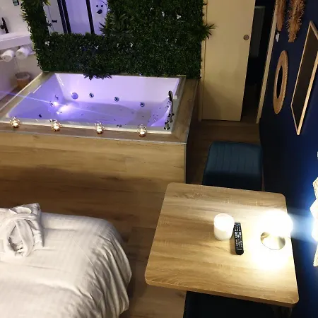 La Parenthese Envoutee Aparthotel