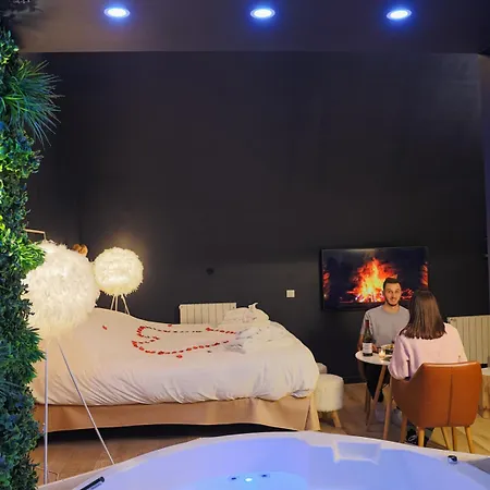 Aparthotel La Parenthese Envoutee