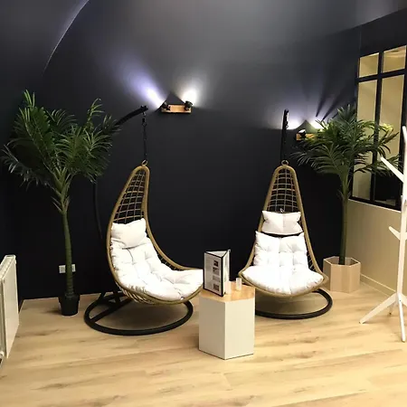 Aparthotel La Parenthese Envoutee