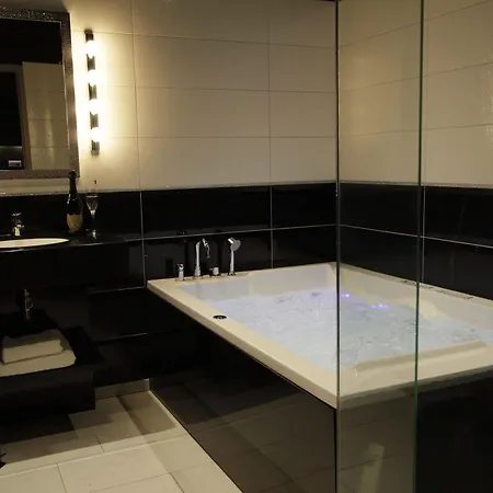 La Parenthese Envoutee Αμιάν