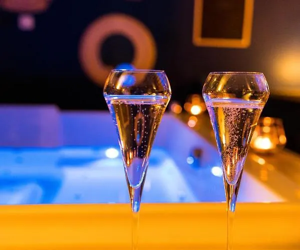 Aparthotel La Parenthese Envoutee 4*