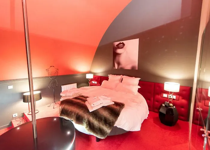 La Parenthese Envoutee Aparthotel 4*