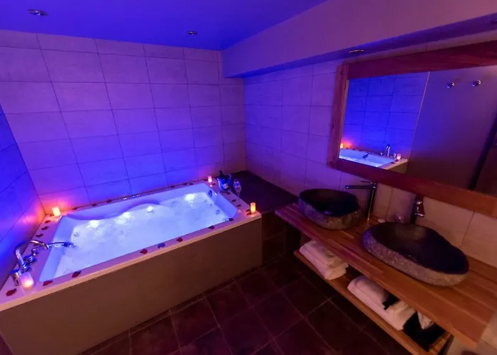 La Parenthese Envoutee Aparthotel 4*